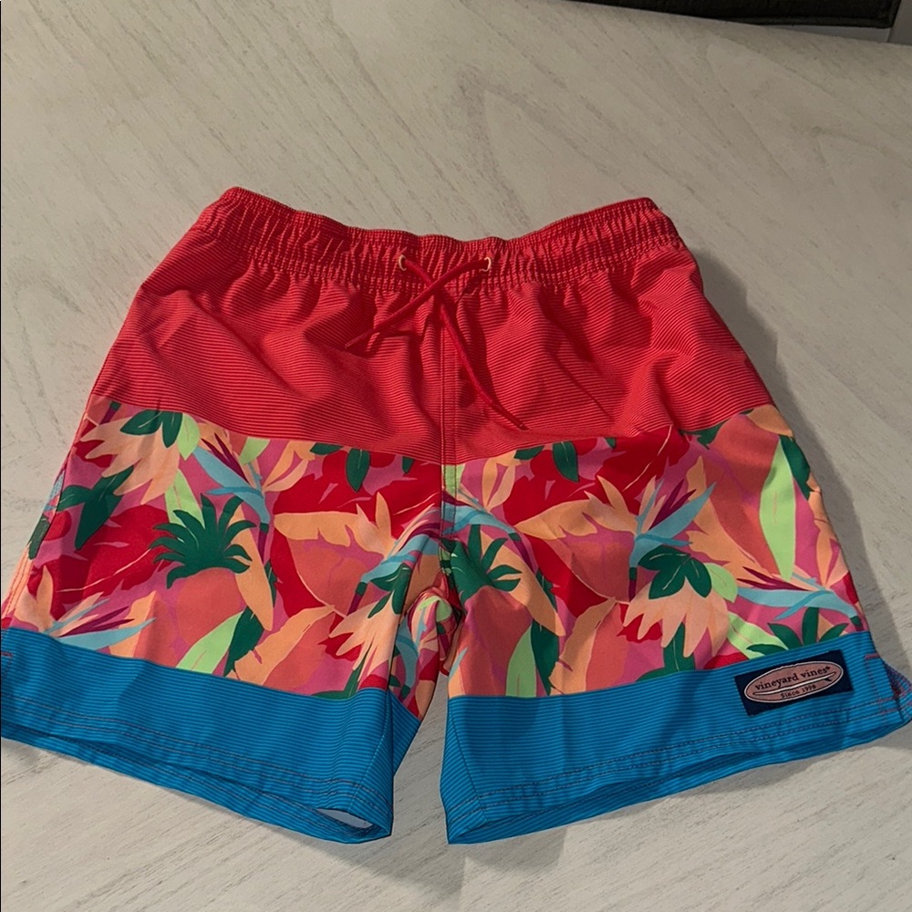 Vineyard vines boys small 8-10 swim trunks nwot